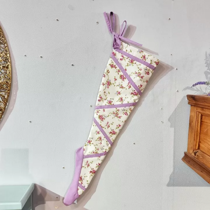 تعليقة قماش على هيئة حذاء باليه